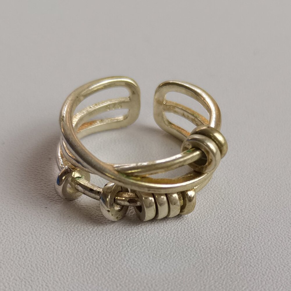 Second-hand women's vintage silver ring